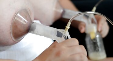 മദ്യപിച്ച് കോപം കഠിനമായ ഫാലസ് അപരിചിതനായ കാമുകൻ