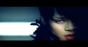 ബ്ലാക്ക് അംബലുകളുമായി ഫക്ക് ചെയ്യാൻ ഭയമില്ലെന്ന് സ്റ്റോക്കിങ്സിലെ സൌന്ദര്യം