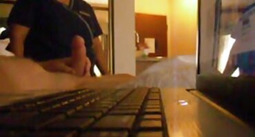 യംഗ് ബോയ് ഫെയ്സ്ലിഫ്റ്റ് ബിബി കോൺ എന്ന യോനിയിൽ