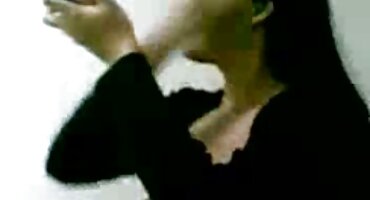 പരിചയസമ്പന്നനായ മാസ്റ്റർ മെക്കാനിക്കൽ ഫക്ക് ഉപയോഗിച്ച് കാമുകി ബിച്ച് കഠിനമായി ശിക്ഷിക്കുന്നു