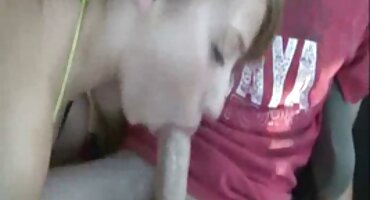 കിടപ്പറയിൽ വലിയ മുലറ്റുകൾ കൊണ്ട് മനോഹരമായ മുലറ്റോ