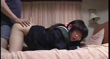 ചിരിച്ചുകൊണ്ട് ബ്രൌണിംഗ് ആനന്ദം അച്യുതാനന്ദന് സ്ലിറ്റ് സ്വകാര്യ വീഡിയോ