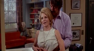 റെഡ്ഹെഡ് കോയിഡ് എളുപ്പത്തിൽ കഴുത മസാജ് ശേഷം തരും