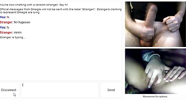 മിൽഫ് മകനെ ലൈംഗികമായി വിശ്രമിക്കാൻ സഹായിക്കുന്നു, അവനെ ഒരു കാമുകനാക്കുന്നു