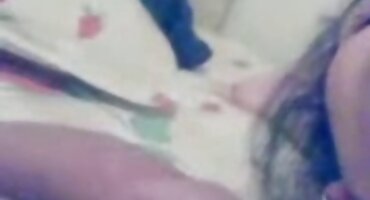 ഹോട്ട് ഗേൾ വൈദഗ്ധ്യപൂർവ്വം നാച്ചുറൽ വൈബ്രേറ്റർ മുന്നിൽ