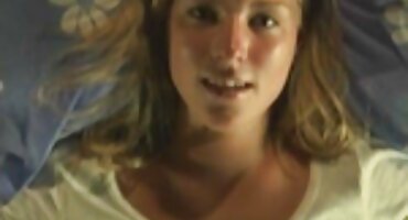 ഫ്ലർട്ട് ഏഷ്യൻ ഏഷ്യൻ ചക്ക് തണ്ണിമത്തൻ തിന്നുകയും അവളുടെ ആഡംബര ആനന്ദങ്ങൾ