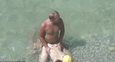 യുവതി വിരൽ ചുറ്റും സ്ക്രൂഡ്രൈവ് അശ്ലീല കാസ്റ്റിംഗ്