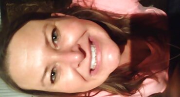 കനത്ത നഗ്നനേത്രങ്ങൾ മെഷ് ബ്ലൗസിലെ തടവറയിൽ നിന്ന് രക്ഷിക്കുന്നു