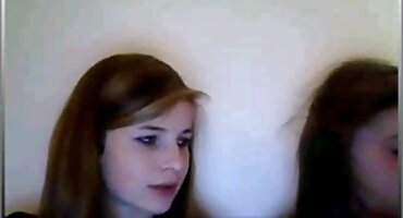 പ്രകൃതിയിൽ, പഴയ അധ്യാപകൻ ഒരു റഷ്യൻ സ്കൂൾ പെൺകുട്ടിയുടെ പുസിയിലേക്ക് കോഴിയെ കൊണ്ടുപോയി