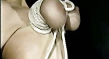 അവൾ ഒരു ആൺകുട്ടിക്ക് ഒരു ബ്ളോഗ് കൊടുത്തു, അനൽ സെക്സ് ആസ്വദിക്കുന്നു