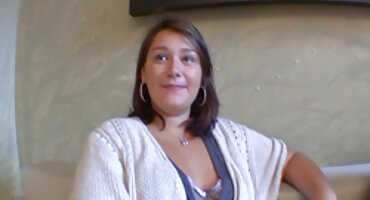 Seductive കോഴി കഴിച്ചു ക്ലയന്റ് അടുപ്പമുള്ള caresses