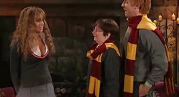 ട്രിപ്പിൾ അനൽ സ്ലിറ്റുകൾ നക്കി ആവേശകരമായ ക്ലിറ്റ്