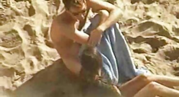 റഷ്യൻ വിവാഹിതരായ ദമ്പതികൾ ക്യാമറ വീട്ടിൽ നശിപ്പിച്ചു