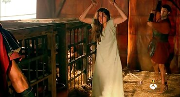 കാമറയ്ക്ക് മുന്നിൽ കിടന്നുറങ്ങിയ ഭർത്താവും ഭാര്യയും ലൈംഗിക ബന്ധത്തിൽ ഏർപ്പെട്ടു