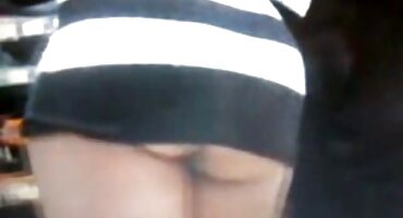 ഹലോ ഹാളിന്റെ ബഹുമാനാർത്ഥം വസ്ത്രധാരണം