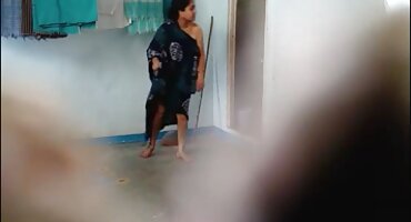 റഷ്യൻ സ്ലട്ട് ഏഞ്ചല വിഡൽ ഒരു മനുഷ്യൻ മുന്നിൽ മറ്റൊരാൾ നശിപ്പിച്ചു