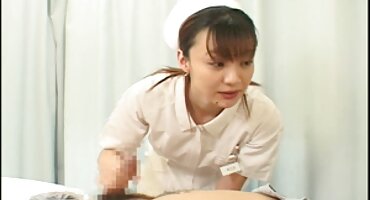 ക്ലയന്റ് സന്തോഷമുണ്ട് അവളുടെ മുഖത്ത് ഒരു അച്യുതാനന്ദന് മസാജ് ആൻഡ് കം