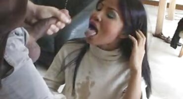 പക്വതയുള്ള ദമ്പതികൾ വൈവിധ്യമാർന്ന ലൈംഗിക ജീവിതം ഉണ്ടാക്കുന്നതിലൂടെ വീട്ടിൽ സെക്സ് വീഡിയോ