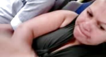 ഗംഭീരമായ പെൺകുട്ടി ഒരു സ്വകാര്യ റെക്കോർഡിംഗിൽ അവളുടെ ഗംഭീരമായ കുതിപ്പ്