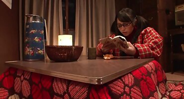 രോമമുള്ള സമനിരപ്പുണ്ടാക്കുക അടിമ takes അകത്ത് വ്യത്യസ്ത കളിപ്പാട്ടങ്ങൾ