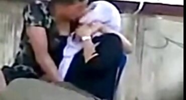 സുന്ദരിയായ പെൺകുട്ടി ലെസ്ബിയൻ മസാജ് ആസ്വദിക്കുന്നു