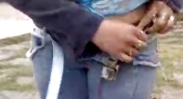 അവൻ കവറിനടിയിൽ ചേട്ടന്റെ അടുത്തേക്ക് ചെന്നു അവന്റെ കുണ്ണയിൽ പിടിച്ചു