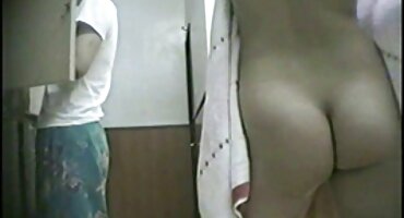 കാസ്റ്റിംഗിൽ, കുഞ്ഞ് സ്വയംഭോഗവും അനലോഗ് പോവും കാണിച്ചു