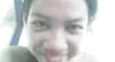 ബസ്റ്റി വാങ്കർ സേവനം ഒരു മസാജ് സെഷനിൽ