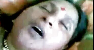 ആധുനിക ബേബി ഉപരിതല സ്ട്രോക്കിംഗ് ഡിലൈറ്റ്സ് ഏർപ്പെടുന്നു